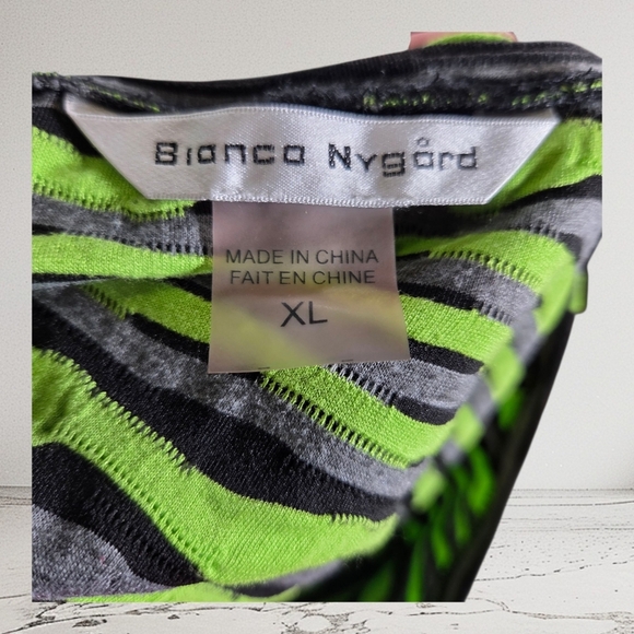 Bianca Nygard Green and Black Striped Short Sleeve Top With Faux Leather XL - Picture 5 of 5
